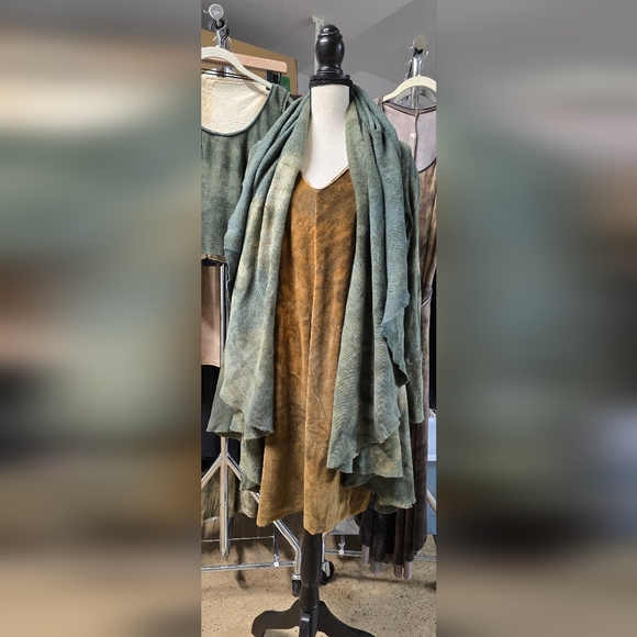 Sinew Moon Pinch of Grace Oversize Knee Length T Madrone Bamboo Velour XS/S - Picture 9 of 9